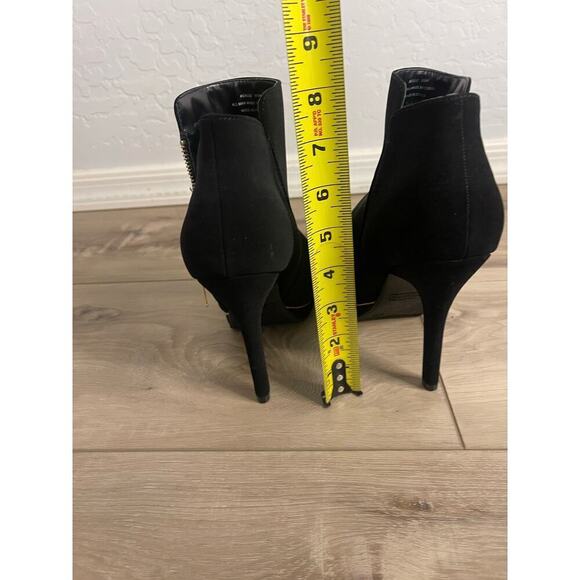 Black suede & gold heel boots - Picture 9 of 10